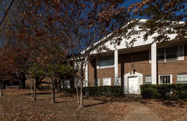 Photo of Colonial Apartments