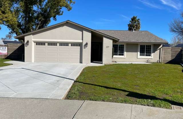 COMING SOON - Wonderful 3 bedroom/2 bath house with pool  hot tub - Updated throughout! - 227 Richard Place, Vacaville, CA 95687