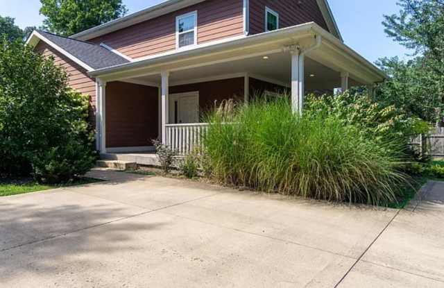 5601 Ralston Avenue - B
