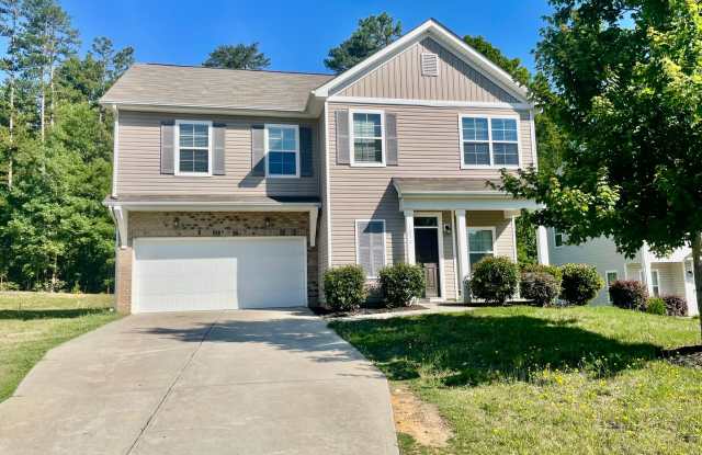 Discover Oakhaven1214 in Salisbury’s well-maintained Oakview Commons community.