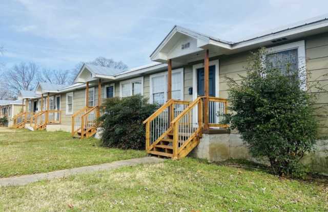 Photo of 4008 35th Avenue North - 4008