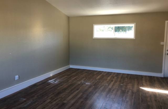 3138 E Avenue Q4 Palmdale, CA 93550