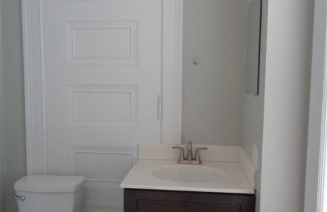 22 W Third Street #203