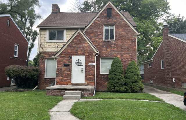 11321 Grandville Ave - 11321 Grandville Avenue, Detroit, MI 48228