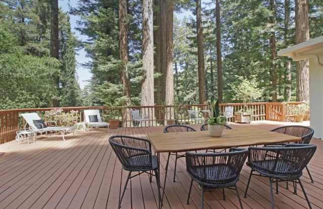 Photo of 350 Grandview DR