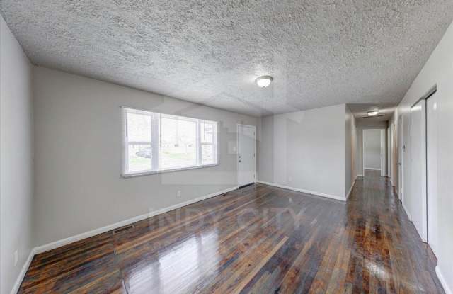 1801 South Drexel Avenue