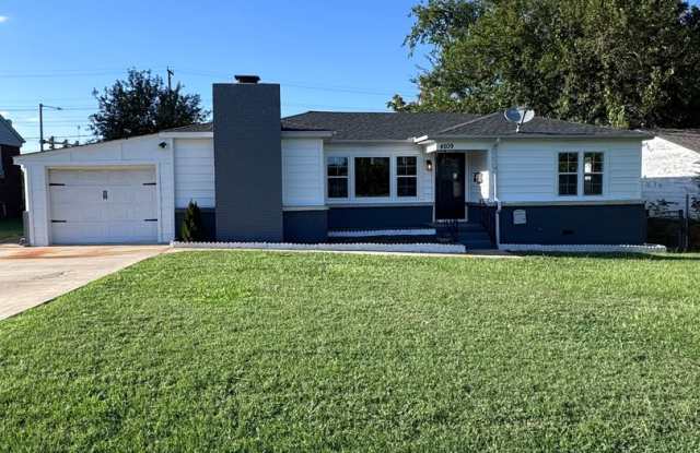 Photo of Mayo Meadow 3 Bed 1.5 Bath Cutie! Fully Updated and Lots of Charm!