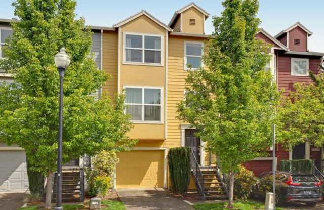 Photo of Update 3 Bedroom Home in Beaverton!