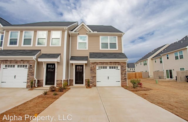 208 Clearwood Dr - 208 Clearwood Dr, Greenville County, SC 29681