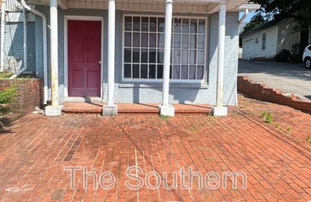 Photo of 405 High St. North