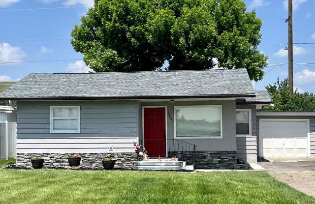 1205 8th Avenue Northwest