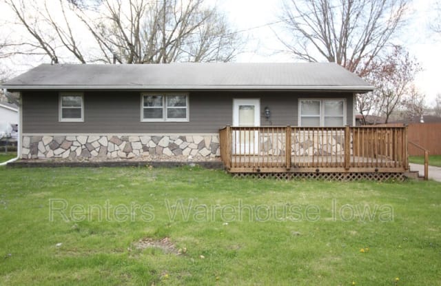 225 Waukee Ave - 225 Waukee Avenue, Waukee, IA 50263