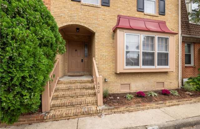 670 Lord Dunmore Drive - 1