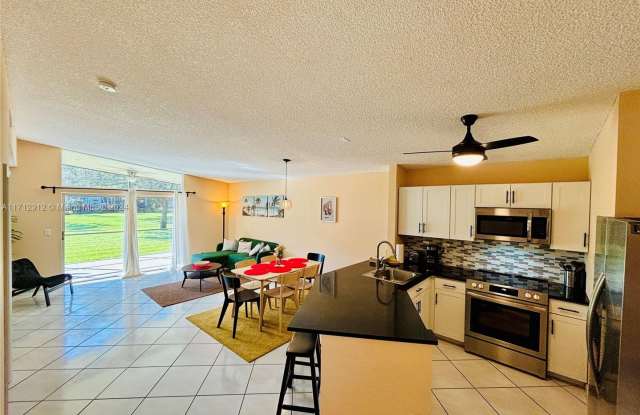 15712 Woodgate Court B, Sunrise, FL 33326
