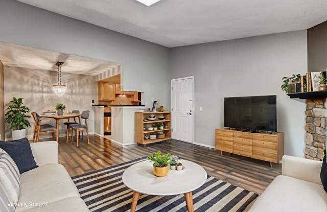 Photo of Stunning 2 Bedroom Near Lowry!!!!