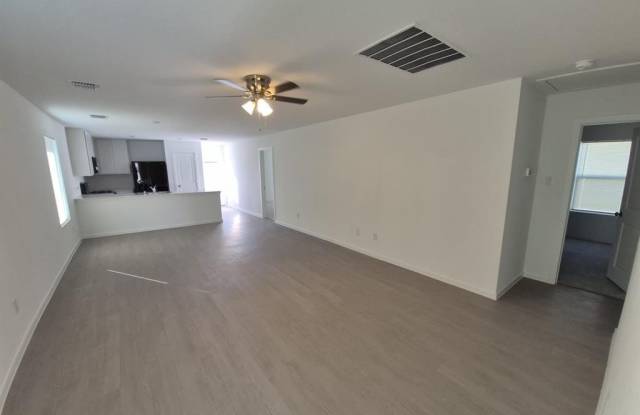 916 Calley Pear Trail