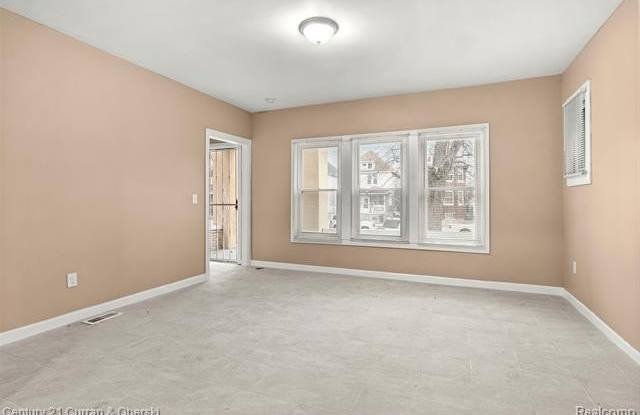 1039 N RADEMACHER Street