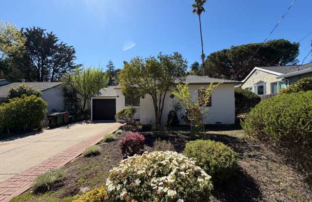 NIcely Updated Mill Valley 3x2 home with large yard, garage, HW floors, laundry