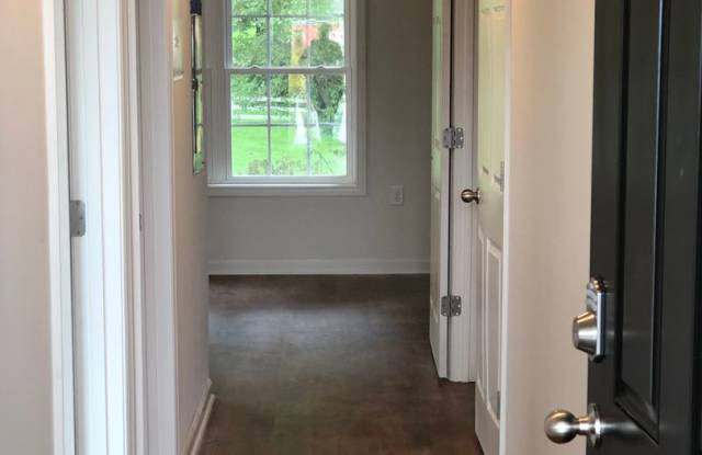 One Bedroom Garden Apartment