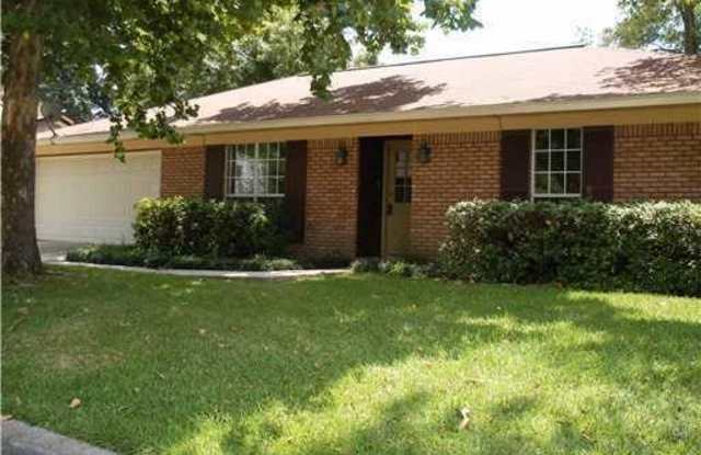 113 DIJON Drive - 113 Dijon Dr, Slidell, LA 70458