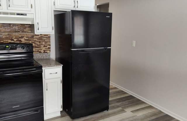 Photo of Nice four bedroom, two bathroom house in White Bear lake.