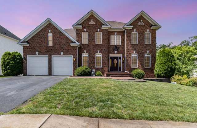 1012 W Kensington Cir