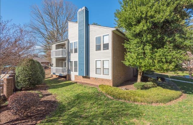 Stonehenge Apartments Sunny