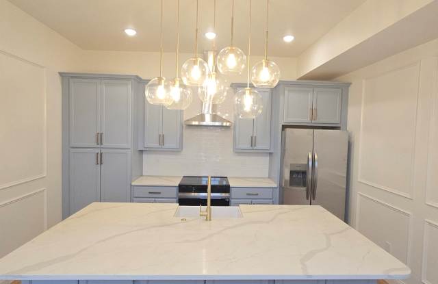 Photo of 1205 Lee Street - 3