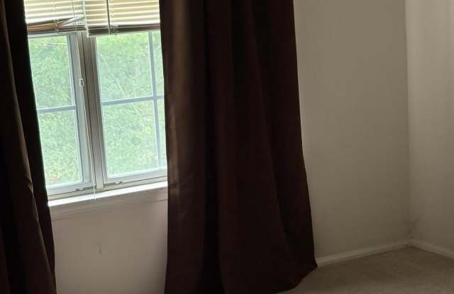 109 VERSAILLES COURT