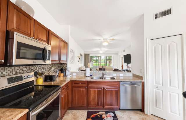 Beautifully furnished 2BR/2BA first-floor condo