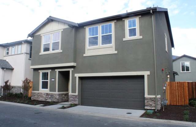 4 Bedroom / 3 Bath House with Solar in San Marco Community-Close to Bart!