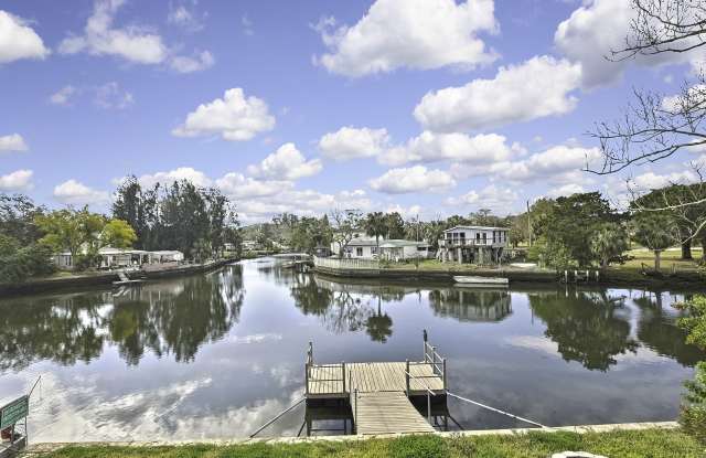 Photo of 7132 Wilcox Dr