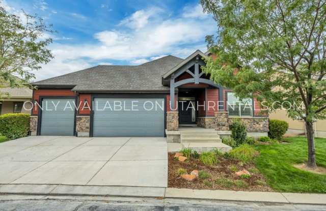 2979 N Desert Forest Ln