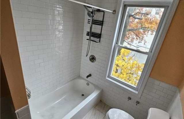 38 Atlantic Street unit: 2Nd