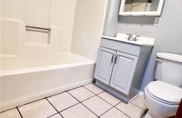 272 St. Johns unit: 5