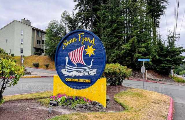 1700 W Sunn Fjord Ln