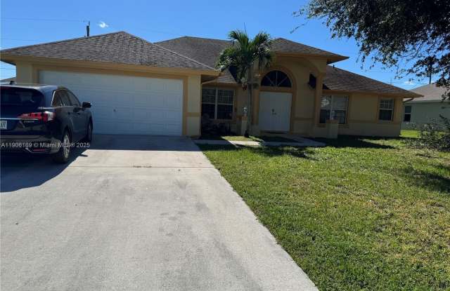 Photo of 726 SW McCracken Avenue