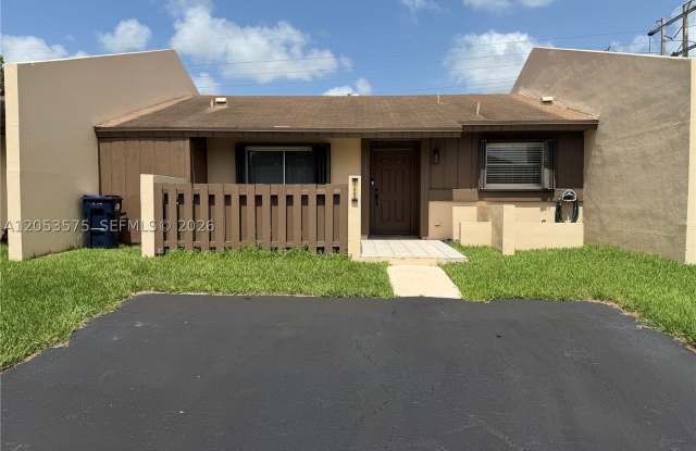 11002 SW 125th Ct