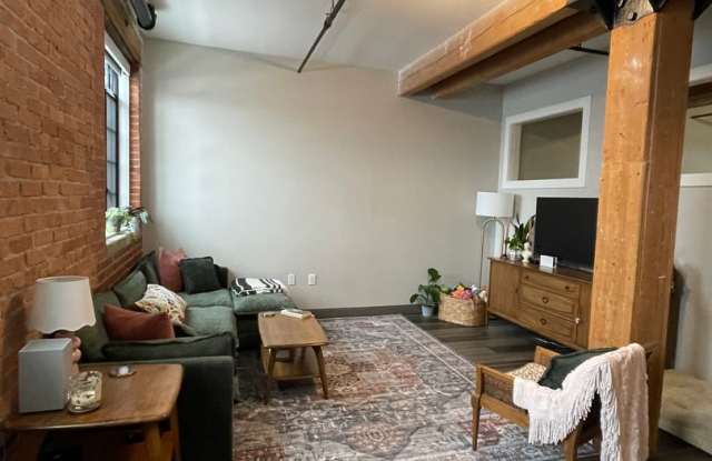 Oak Knitting Mill Apartments – Franklin Square Available