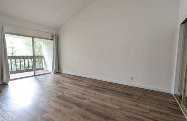 1660 Palisades Drive