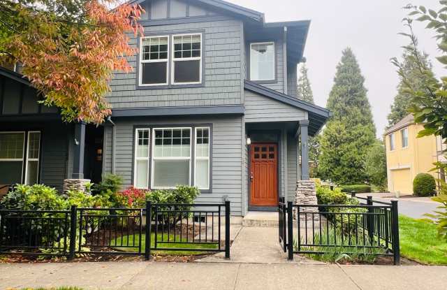 Photo of Wilsonville Villebois Community Offers Spacious End Unit Town Home