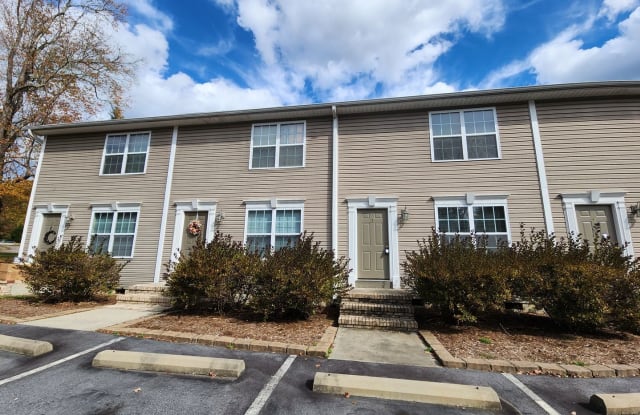 53 Meadow Glen Court Unit 3 - 53 Meadow Glen Court, Fletcher, NC 28732