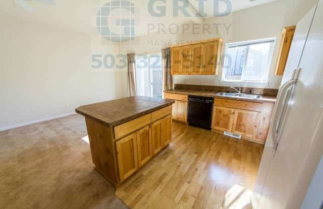 Photo of Beautiful 3BR Townhome