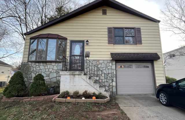 Photo of 2832 JEFFERSON Avenue