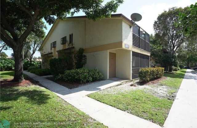 405 Gardens Dr