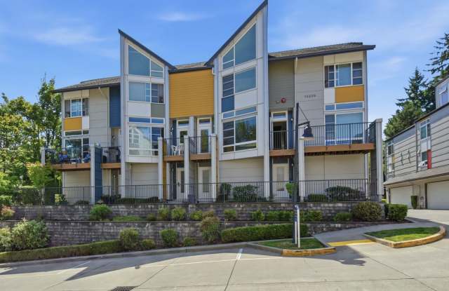 2bd/1.75ba Redmond Townhome