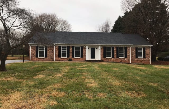 561 Poplar Forest Drive - 561 Poplar Forest Drive, Forest, VA 24551