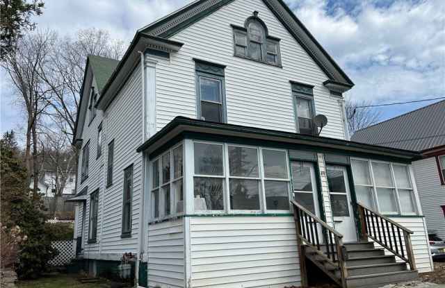 49 Spruce Street unit: 1St Flr