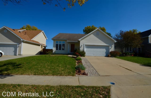 3313 E 53rd Ct - 3313 East 53rd Court, Des Moines, IA 50317