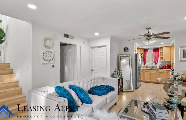 Photo of 24115 Evans Avenue - 1#2